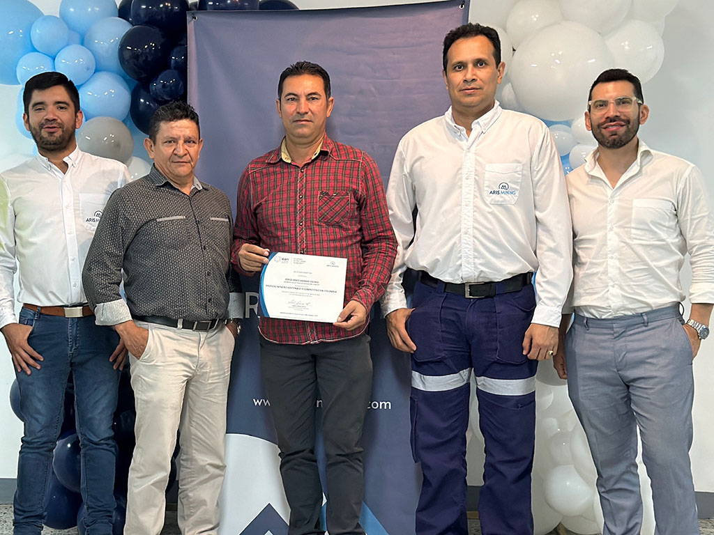 ARISPequeñosMineros 135ad