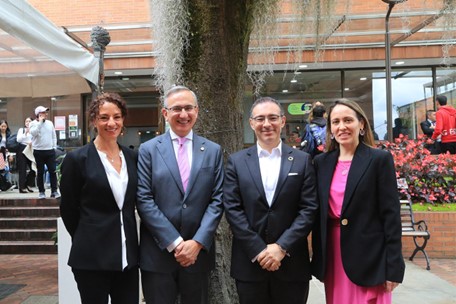 UEXTNuevoCentroSoste 90a99