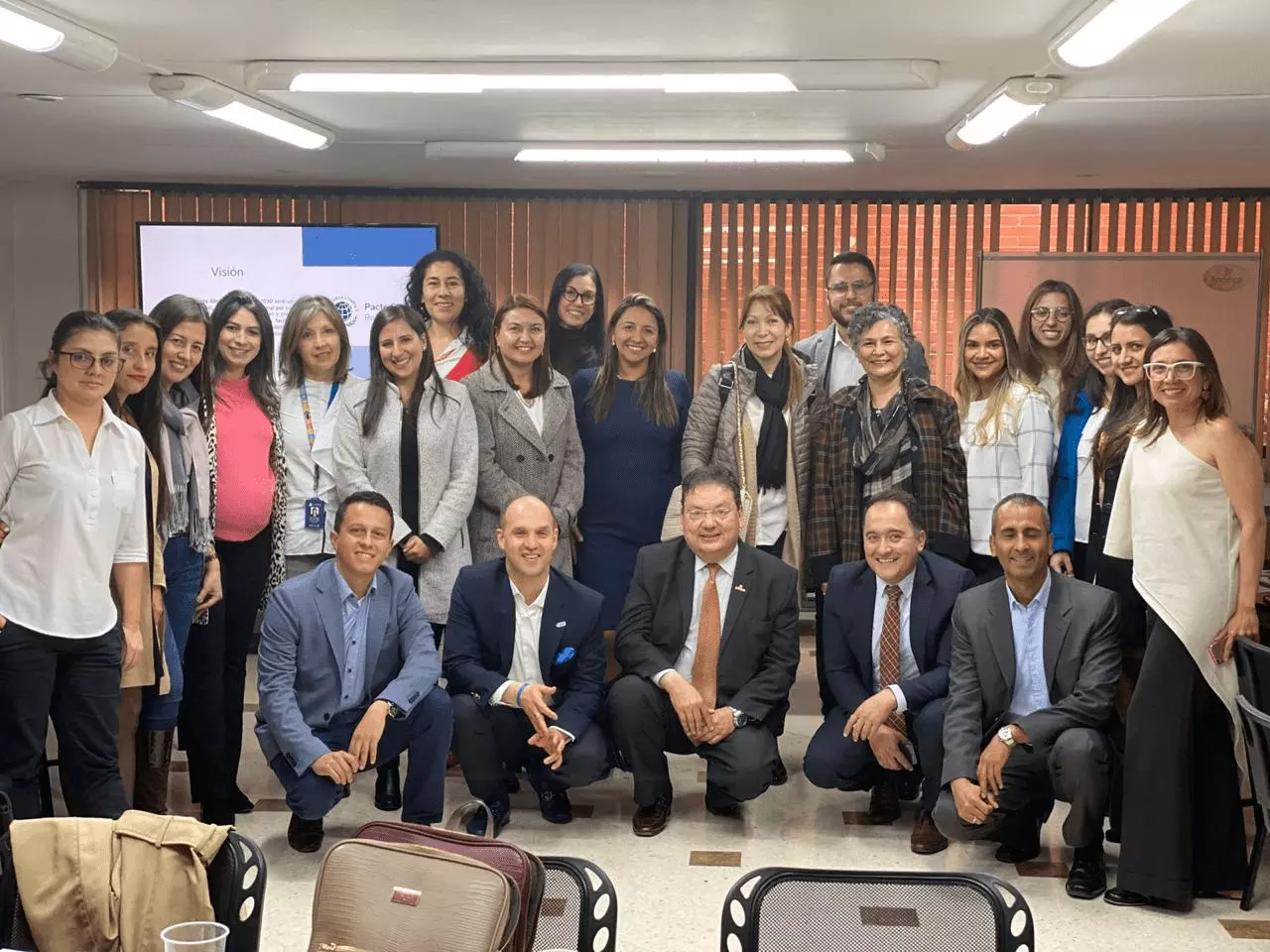 En la Foto: representantes de Organizaciones y empresas adheridas con el equipo de Pacto Global Red Colombia.