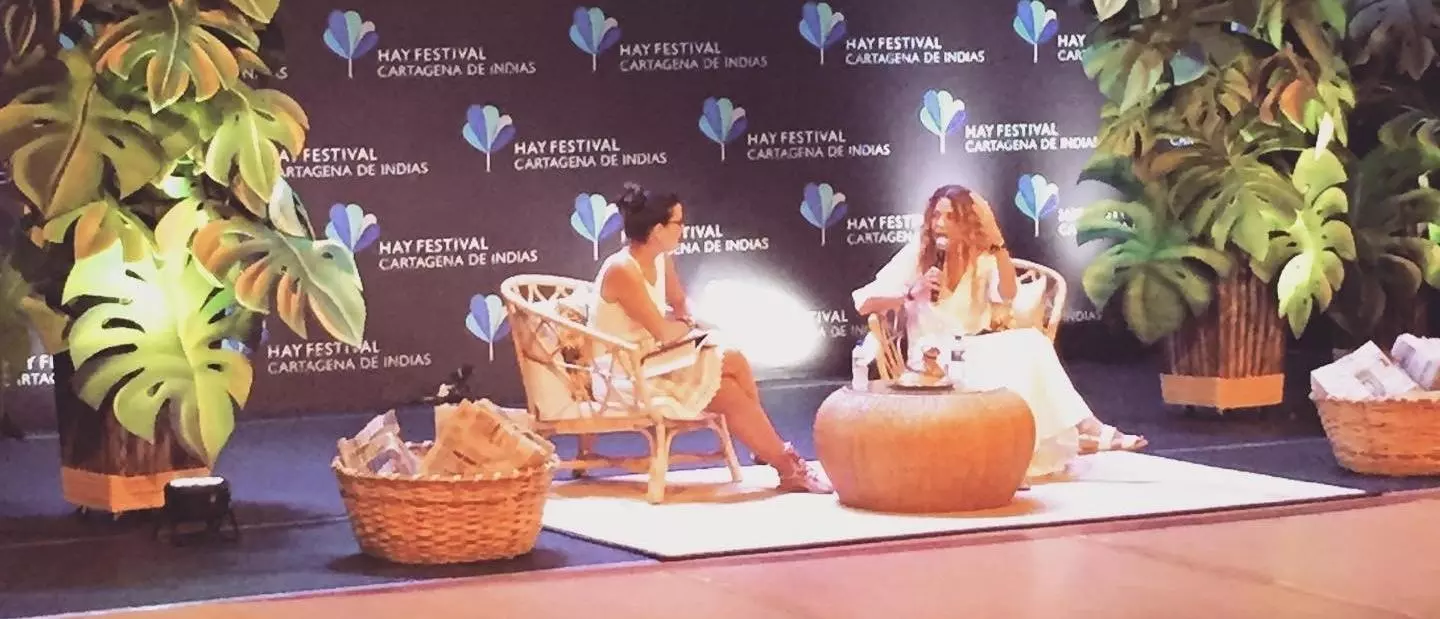 Conversatorio - Angela Becerra - El Hay Festival realizado en la ciudad de Cartagena, se convirtió en un escenario para llamar a la acción para construir sociedades más justas, equitativas y consientes del calentamiento global